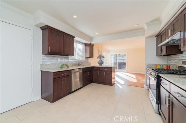 Detail Gallery Image 8 of 31 For 423 Canoe Cove, Diamond Bar,  CA 91765 - 4 Beds | 2/1 Baths