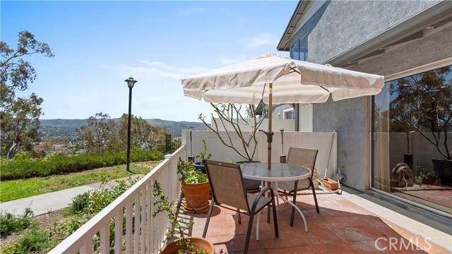 Detail Gallery Image 19 of 24 For 19812 Ridge Manor Way #39,  Yorba Linda,  CA 92886 - 3 Beds | 2/1 Baths