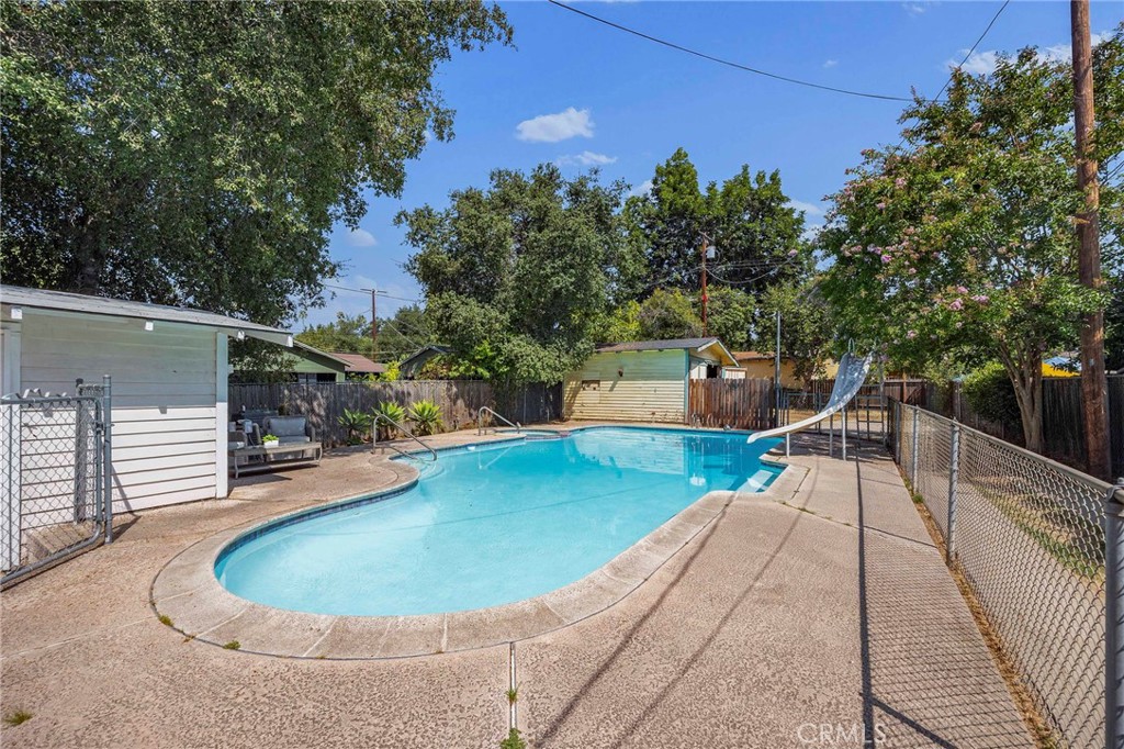 MLS #OC25144639 img 41