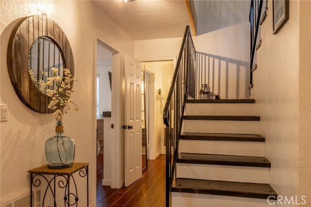 Detail Gallery Image 13 of 27 For 833 E Big Bear Bld, Big Bear City,  CA 92314 - 2 Beds | 1 Baths