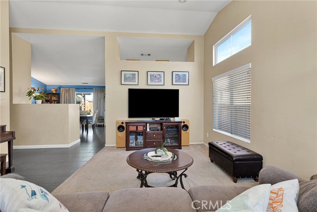 Detail Gallery Image 8 of 39 For 12654 Alta Mar Way, Victorville,  CA 92392 - 4 Beds | 2 Baths