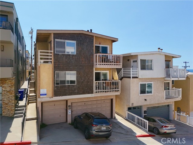 200 43rd Street, Manhattan Beach CA: https://media.crmls.org/medias/7b6c5b09-0667-4dfa-bc50-7732bed5743f.jpg