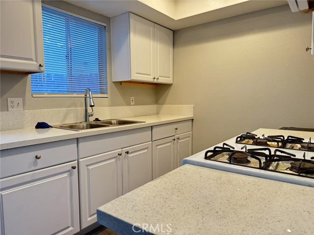 Detail Gallery Image 7 of 19 For 9100 Acacia Ave, Fontana,  CA 92335 - 2 Beds | 1/1 Baths