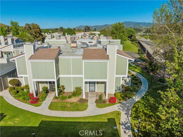 Detail Gallery Image 30 of 31 For 27065 Crossglade Ave #1,  Canyon Country,  CA 91351 - 3 Beds | 2/1 Baths