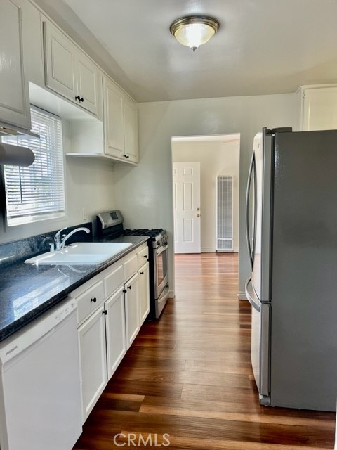 430 W 19th STREET Street, San Pedro CA: https://media.crmls.org/medias/7b6d79dd-14b6-44f7-a3cb-05c18862915e.jpg