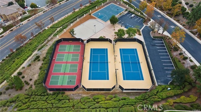 21 Plaza Modena, Lake Elsinore CA: https://media.crmls.org/medias/7b6df9c3-3bd1-480c-acf4-05ddef3cdbd7.jpg