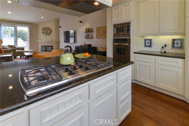 129 Broadway, Redondo Beach, California 90277, 3 Bedrooms Bedrooms, ,3 BathroomsBathrooms,Residential,Sold,Broadway,PV17006440