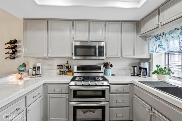 1410 Brett Place, San Pedro CA: https://media.crmls.org/medias/7b6ea3f1-3228-42b7-9586-53781e64a69b.jpg