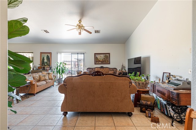 Detail Gallery Image 11 of 31 For 956 Brazil Ave, Thermal,  CA 92274 - 3 Beds | 2 Baths