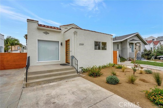 2331 S Cloverdale Ave, Los Angeles, CA 90016
