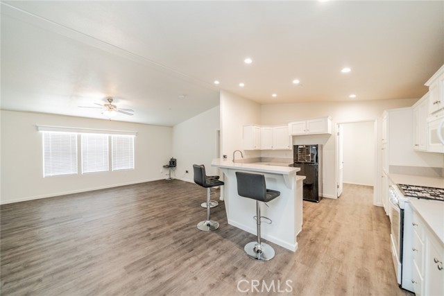 1573 Smoke Tree Road, Pinon Hills CA: https://media.crmls.org/medias/7b6fe174-a6ed-4353-b3f0-89ee0b40a1ea.jpg