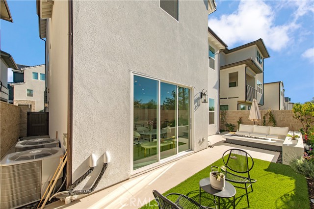 Detail Gallery Image 37 of 39 For 131 Reyes Alley, Lake Forest,  CA 92630 - 5 Beds | 4 Baths