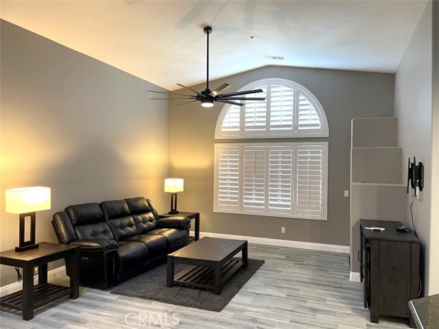 Detail Gallery Image 9 of 41 For 27427 Woburn Ct #1,  Murrieta,  CA 92562 - 2 Beds | 2 Baths