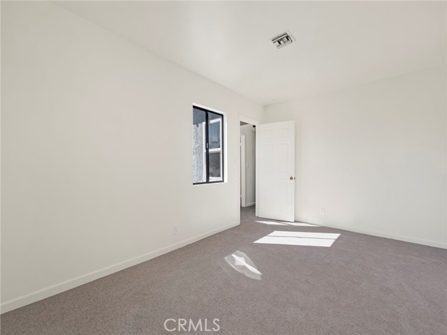 Detail Gallery Image 34 of 55 For 345 S Beachwood Dr, Burbank,  CA 91506 - 5 Beds | 3 Baths