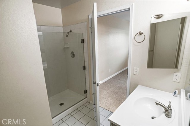 Detail Gallery Image 5 of 19 For 4744 Ben Ave #11,  Valley Village,  CA 91607 - 2 Beds | 2/1 Baths