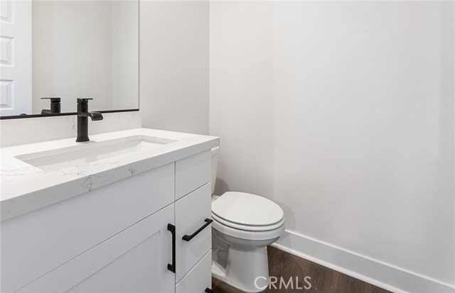 150 Bridle Drive, Burbank CA: https://media.crmls.org/medias/7b71c911-8730-41be-96ca-463cf39cbd82.jpg