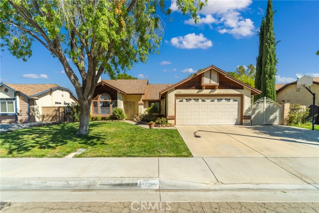 2145 Limewood Ln, Lancaster, CA 93536