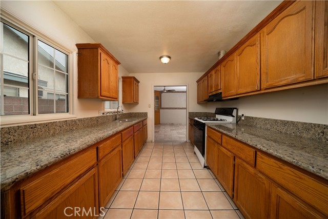 Detail Gallery Image 10 of 24 For 728 N Geneva, Anaheim,  CA 92801 - 3 Beds | 1/1 Baths