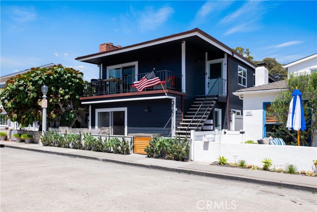 Detail Gallery Image 1 of 33 For 310 Onyx Ave a,  Newport Beach,  CA 92662 - 3 Beds | 2 Baths