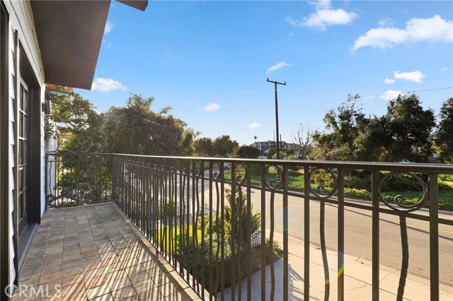 2708 Ardmore Avenue, Manhattan Beach, California 90266, 3 Bedrooms Bedrooms, ,1 BathroomBathrooms,Residential,Sold,Ardmore,SB22030009