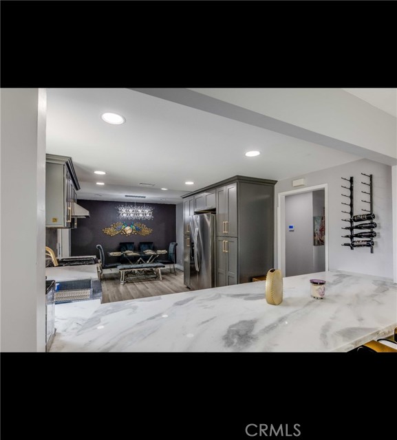 Detail Gallery Image 4 of 31 For 10664 Morning Glory Avenue, Fountain Valley,  CA 92708 - 5 Beds | 2 Baths