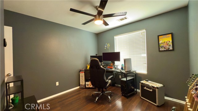 2234 Avenida Del Mar, Lancaster CA: https://media.crmls.org/medias/7b7444b2-b8d4-4c8d-bf9d-617ce37cf56e.jpg