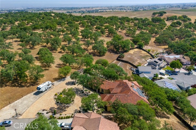 1150 Grassy Hollow Way, Paso Robles CA: https://media.crmls.org/medias/7b74bebf-6962-4a4d-87c3-f4f1fa3549cb.jpg