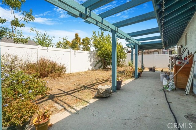 1991 Wren Avenue, Corona CA: https://media.crmls.org/medias/7b74c01a-4ac9-4646-8ff6-beb50b6512a8.jpg