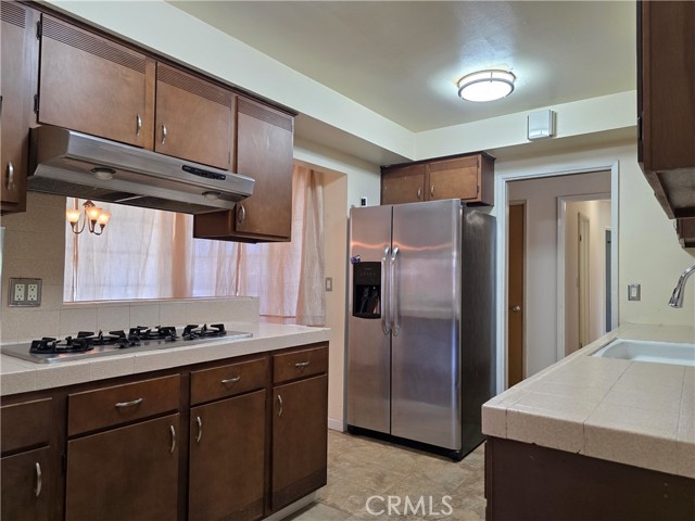 900 S Calico Circle, Anaheim CA: https://media.crmls.org/medias/7b74ca8d-32f3-4dde-aee5-6d7a825e5028.jpg