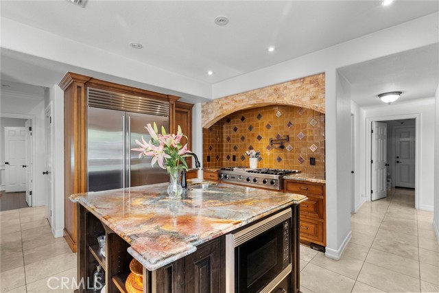 26675 MacMillan Ranch Road, Canyon Country CA: https://media.crmls.org/medias/7b760b22-677a-4ebe-99ee-4da4294a2691.jpg