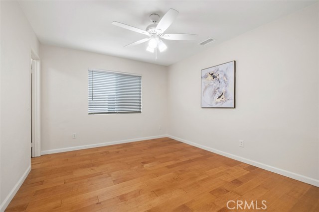 Detail Gallery Image 27 of 39 For 50 Linhaven, Irvine,  CA 92602 - 4 Beds | 2/1 Baths