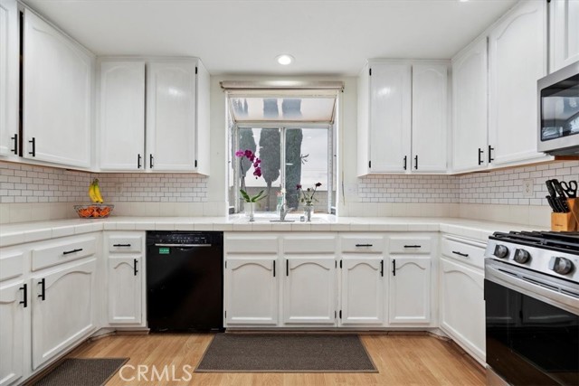 Image 15 of 41 For 19971 Westerly