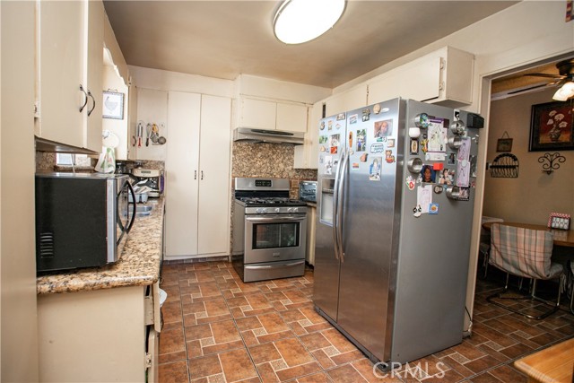 Detail Gallery Image 18 of 22 For 1241 N Azusa Ave, Azusa,  CA 91702 - 2 Beds | 1 Baths