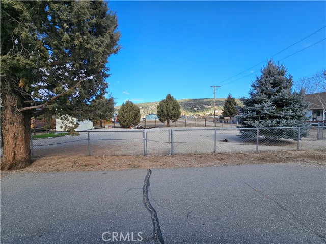 Detail Gallery Image 7 of 20 For 849 Hemlock, Big Bear City,  CA 92314 - – Beds | – Baths