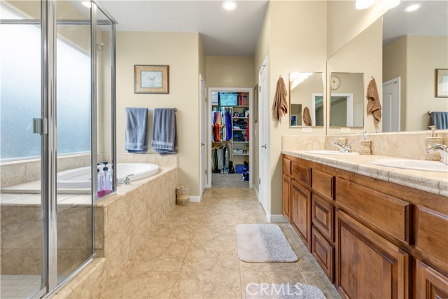 Detail Gallery Image 20 of 29 For 12508 Montbatten Pl, Bakersfield,  CA 93312 - 4 Beds | 2/1 Baths