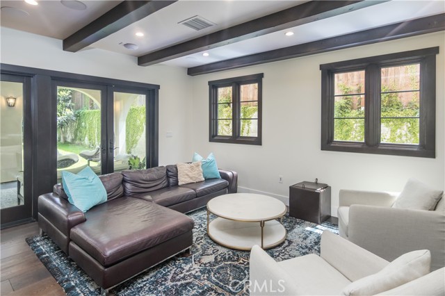 Detail Gallery Image 12 of 48 For 640 Raymond, Santa Monica,  CA 90405 - 4 Beds | 3 Baths