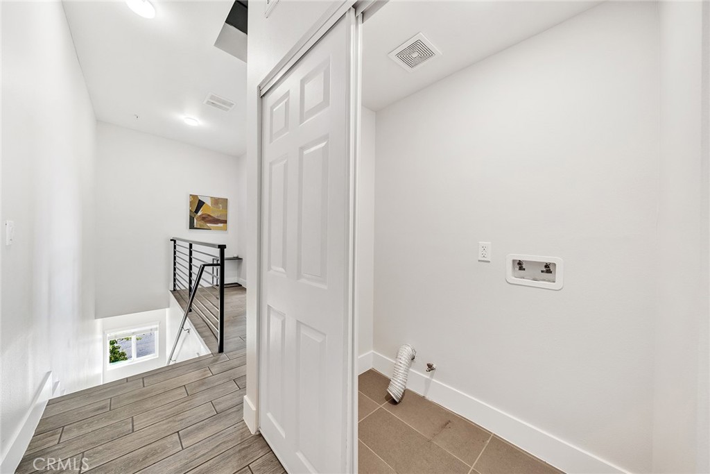 MLS #WS26185877 image #32