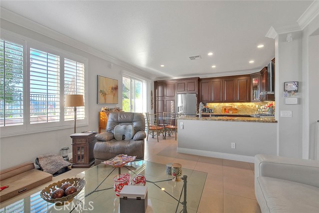 Detail Gallery Image 14 of 67 For 27641 Atlas Ln, Canyon Country,  CA 91351 - 4 Beds | 2/1 Baths