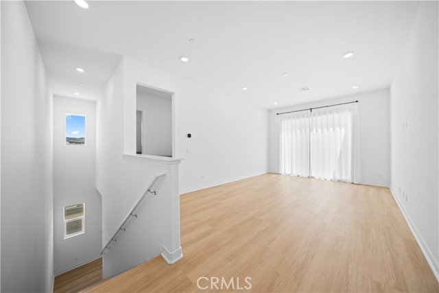 175 Baluster, Irvine CA: https://media.crmls.org/medias/7b79054e-2aca-4048-a623-ca008977c719.jpg