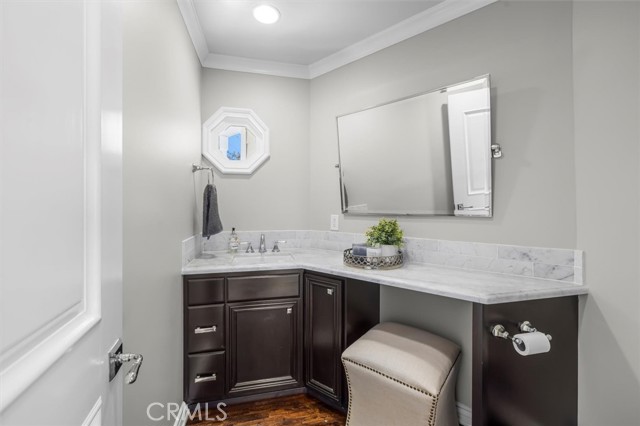 33 Cayuse Lane, Rancho Palos Verdes CA: https://media.crmls.org/medias/7b798244-ee3f-44f0-b463-7a2bfd6592ec.jpg