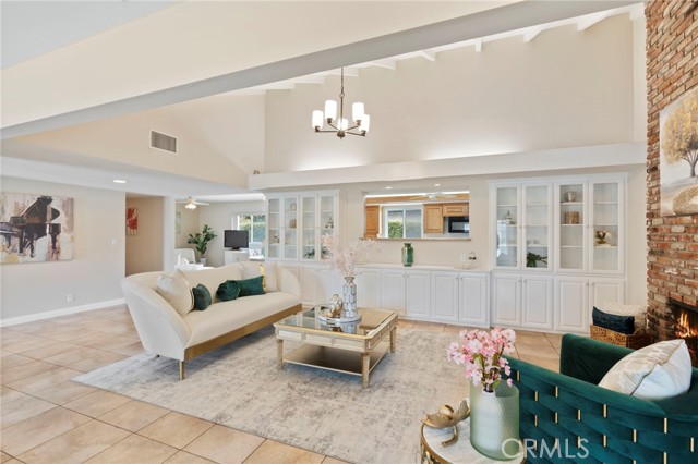 3340 Hillrose Dr, Rossmoor CA: https://media.crmls.org/medias/7b799538-87b8-4e3f-9205-8b60f7396ed5.jpg