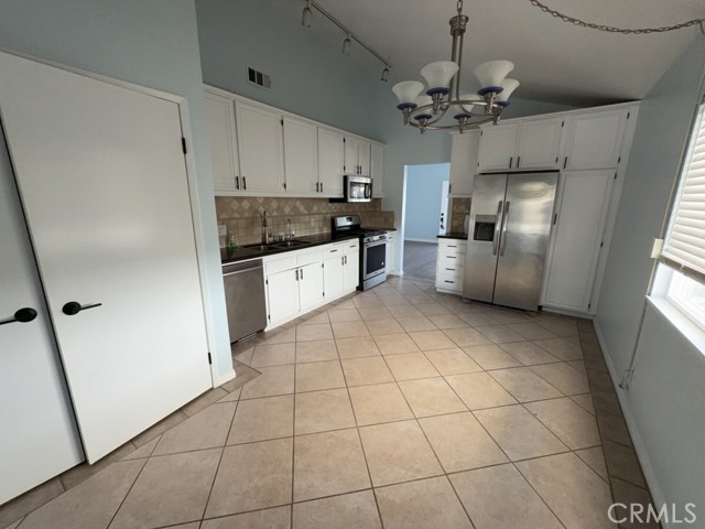 Detail Gallery Image 5 of 17 For 28482 La Noche, Mission Viejo,  CA 92692 - 4 Beds | 2 Baths