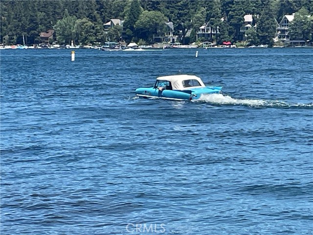 27657 Peninsula Drive, Lake Arrowhead CA: https://media.crmls.org/medias/7b79fa9a-4a0d-4cc6-819a-7764cac556a4.jpg