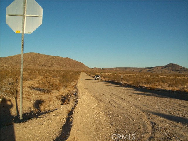 Detail Gallery Image 2 of 7 For 0 Smoke Bush Rd, Lucerne Valley,  CA 92356 - – Beds | – Baths