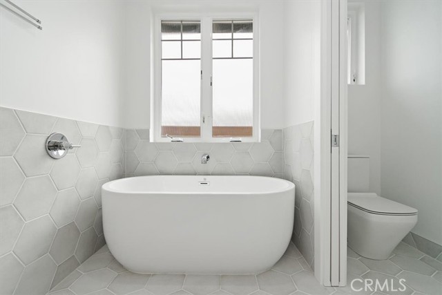 2406 Mathews Avenue, Redondo Beach, California 90278, 4 Bedrooms Bedrooms, ,3 BathroomsBathrooms,Residential,Sold,Mathews,SB21216654