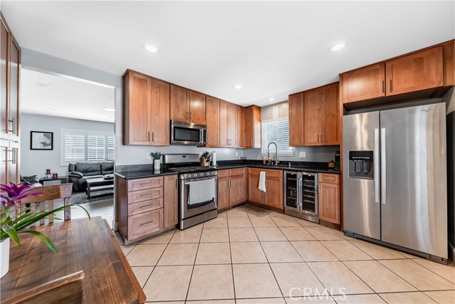 Detail Gallery Image 9 of 40 For 6011 Santa Barbara, Garden Grove,  CA 92845 - 4 Beds | 2 Baths