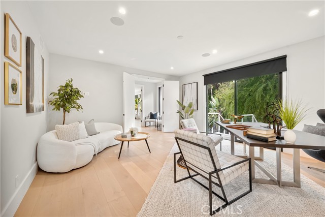 4609 Louise Avenue, Encino CA: https://media.crmls.org/medias/7b7b29d7-b0c8-45c8-8ddd-ea4c011ab59b.jpg