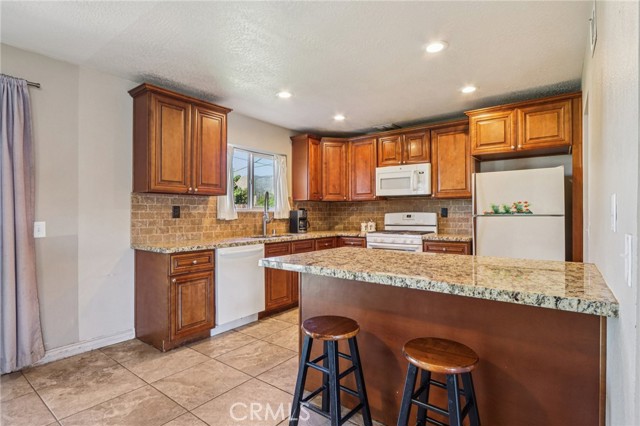 Detail Gallery Image 10 of 37 For 3212 Adelina, Norco,  CA 92860 - 3 Beds | 2 Baths