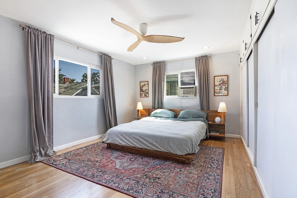 Detail Gallery Image 9 of 32 For 1261 E 1st St #10,  Long Beach,  CA 90802 - 2 Beds | 2 Baths