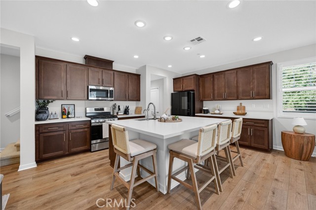 Detail Gallery Image 3 of 71 For 32664 Brunello, Temecula,  CA 92591 - 4 Beds | 3 Baths